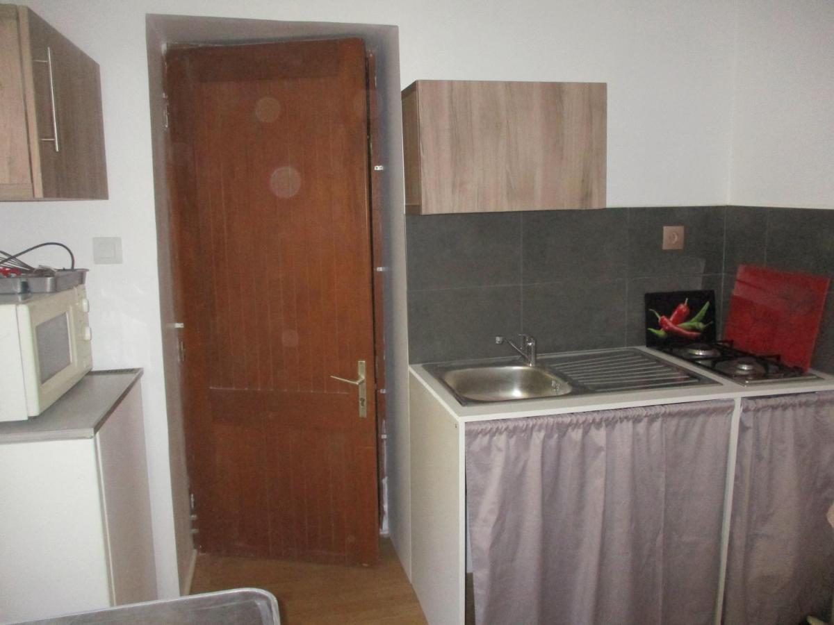 Petit Studio Apartment ลูเดฟ ภายนอก รูปภาพ